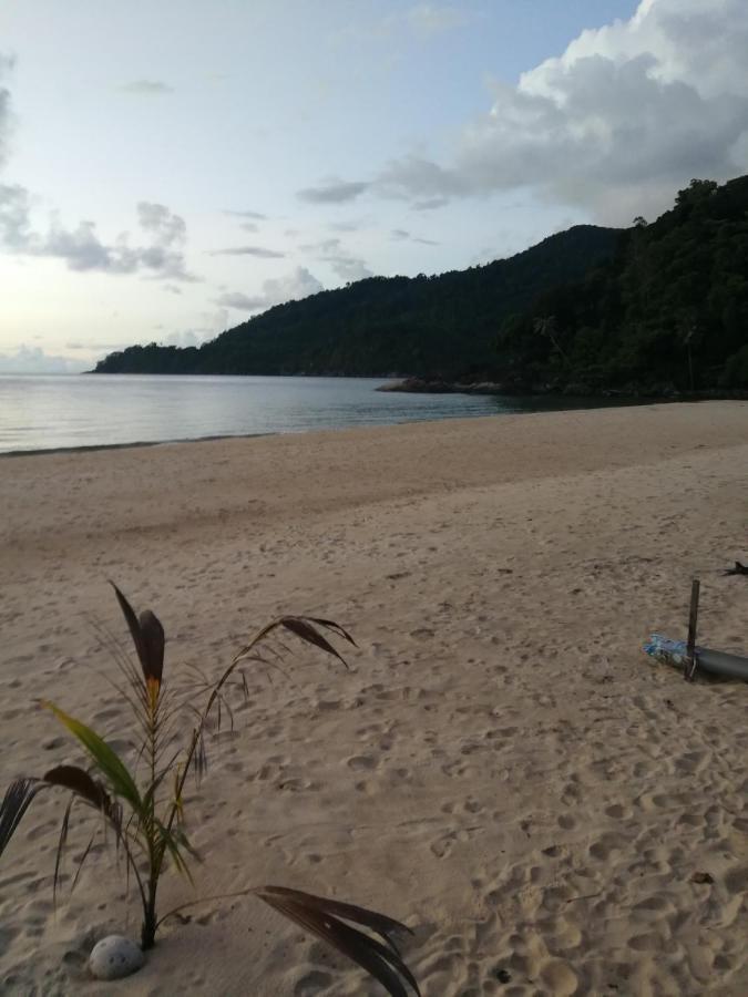 Rainbow Tioman Cottage Kampong Juara Exterior photo