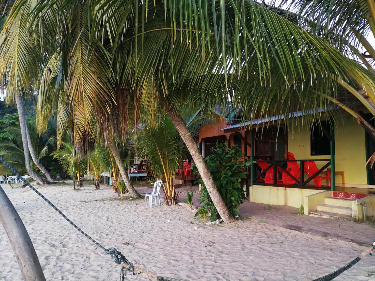 Rainbow Tioman Cottage Kampong Juara Exterior photo