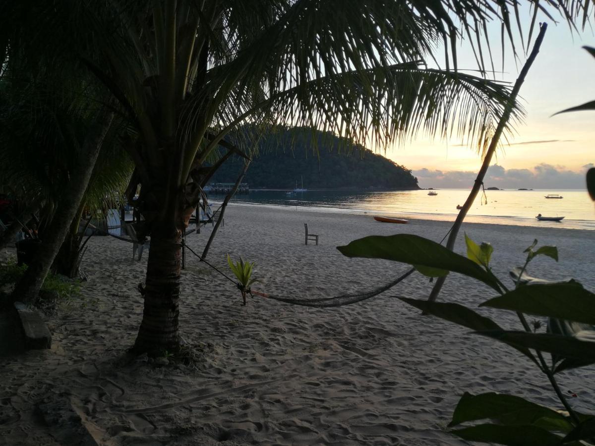 Rainbow Tioman Cottage Kampong Juara Exterior photo